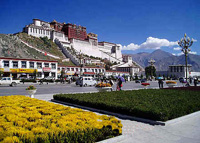 B2：拉薩、亞東、珠峰、日喀則、納木錯9日游