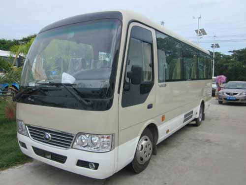 成都包車(chē)旅游首選豪景租車(chē)