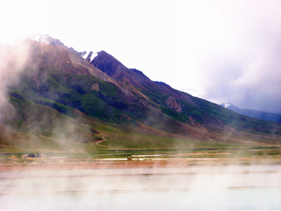 羊八井地?zé)釡厝?jpg