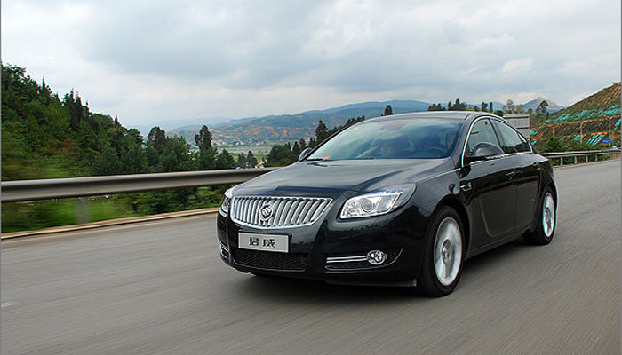 豪華小轎車(chē)?君威圖片5