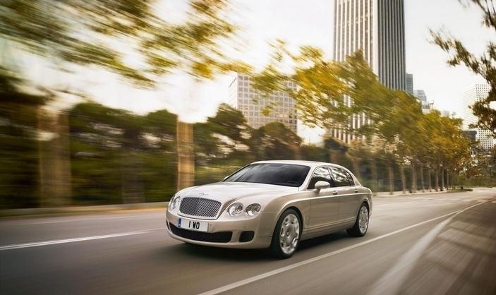 成都租車之新手租車注意的問題和準(zhǔn)備的證件